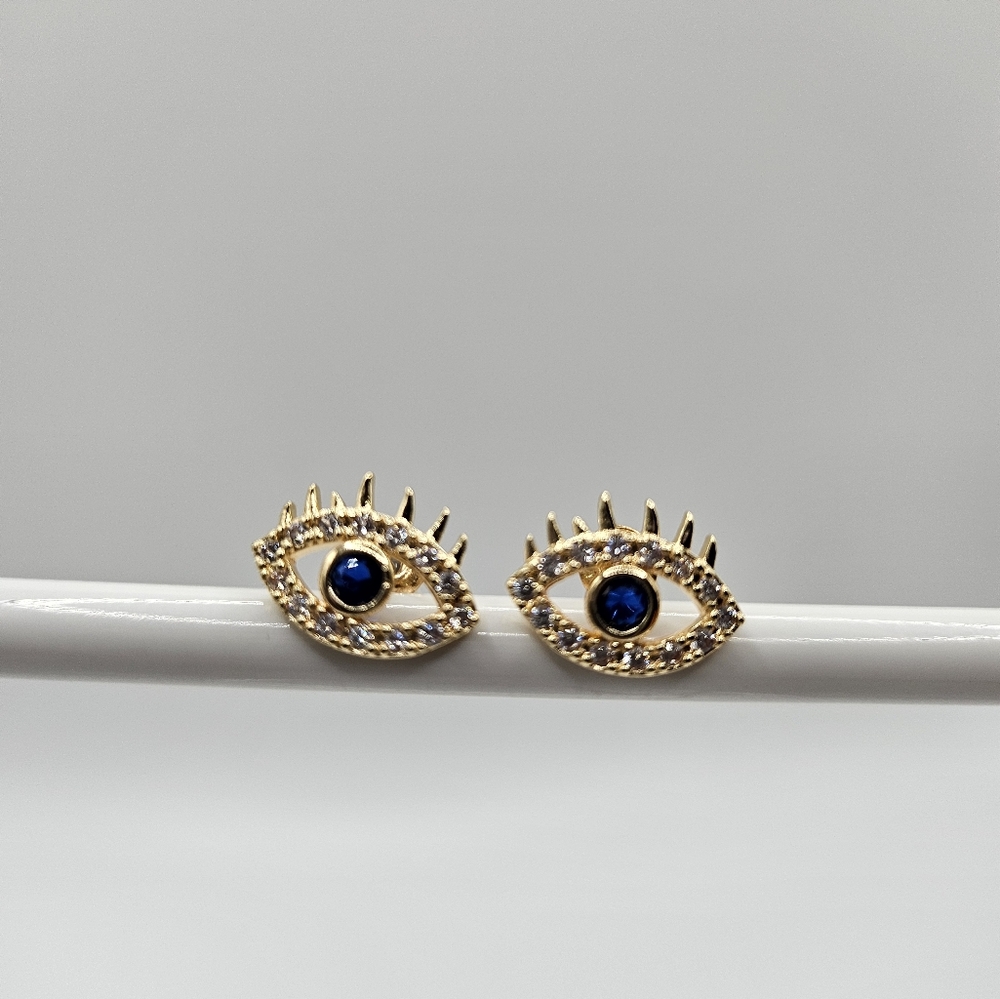 🆕️Evil eye cubic zirconia stud earrings 👁
